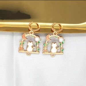 ~•New•~ 14k Gold Perched Cat Earrings